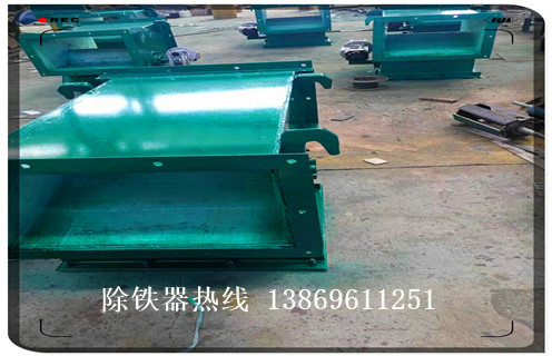 永磁管道除铁器，广东永磁管道除铁器厂家_专用永磁自卸式除铁器价格_广东永磁管道除铁器生产厂家 